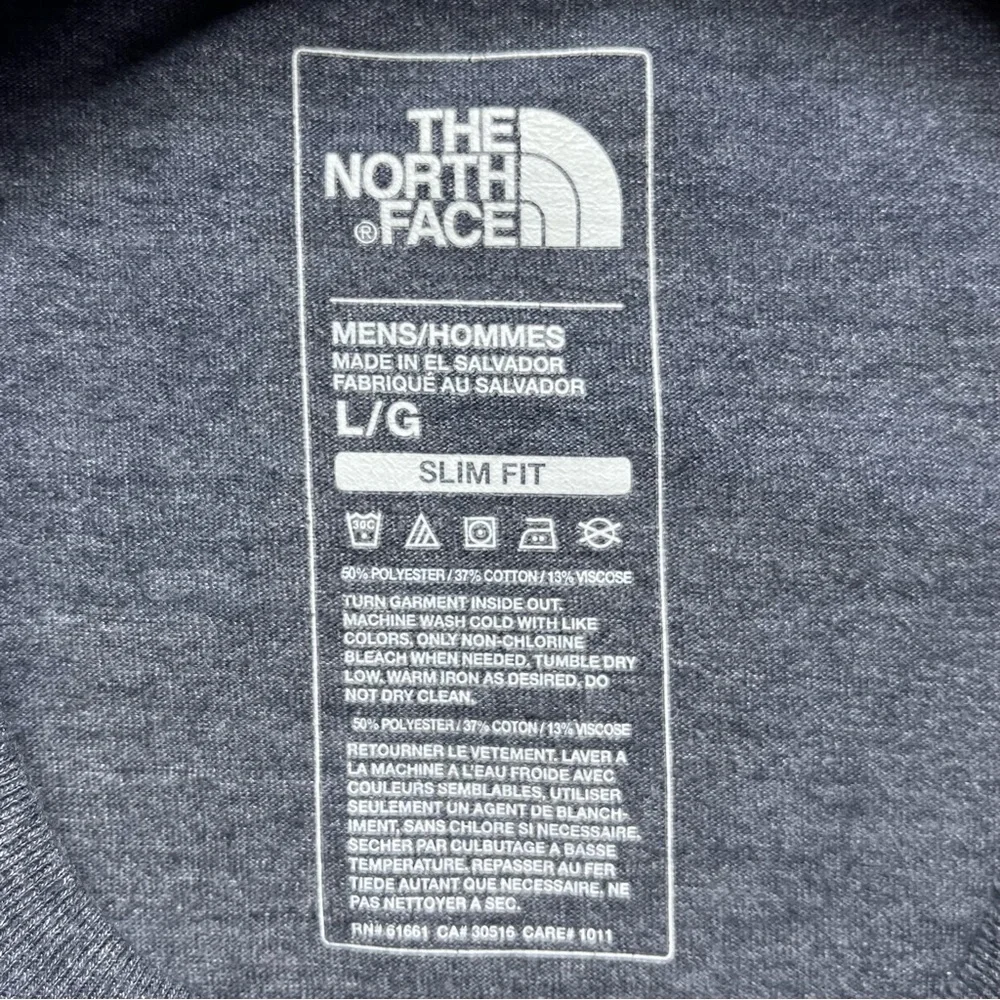 The North Face | Slim Fit Gray Heather Crewneck Pocket S/S T-Shirt | Men’s Large